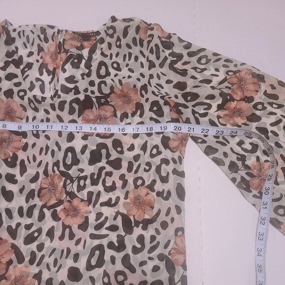 Roz & Ali Leopard Floral Print Blouse - Sheer, Flowing 3/4 Sleeve Top - Picture 7 of 9